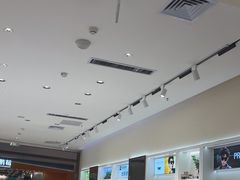 -J-Optical佳视明眼镜·蔡司视觉(青岛金茂览秀城店)