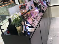 -4iNLOOK美瞳店(龙之梦购物中心虹口店)