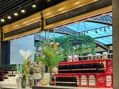 -川骄海鲜自助(王府井奥莱UP TOWN店原世界之花店)