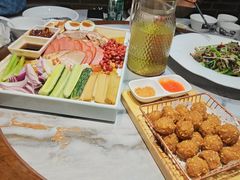 -东口码头·烧鸽子·鱼头泡饼·地方菜(金鹰悦城店)