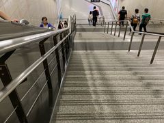 -体育场(地铁站)