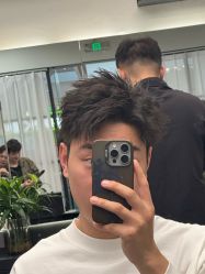 -侨治发型