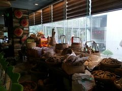 -五稻厨房粤西菜(新闻店)