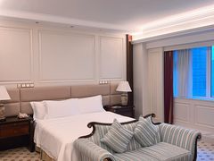 -深圳富苑皇冠假日套房酒店