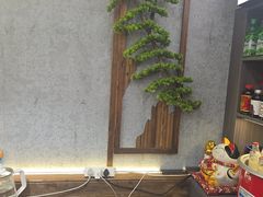 -叁煨蹄花·下饭盐帮菜(人民广场店)
