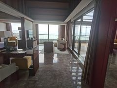 -三亚湾海居铂尔曼度假酒店