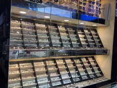 -三叶眼镜城批发市场(上海火车站店)