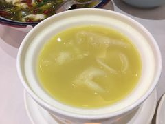 养颜花胶汤-阿锋鲍鱼酒家美食汇(华安店)