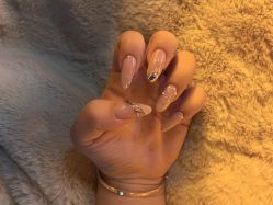 -沫儿·美甲美睫·半永久·皮肤管理