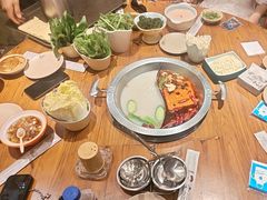-东巴婆婆云南鱼豆花火锅(大东门店)