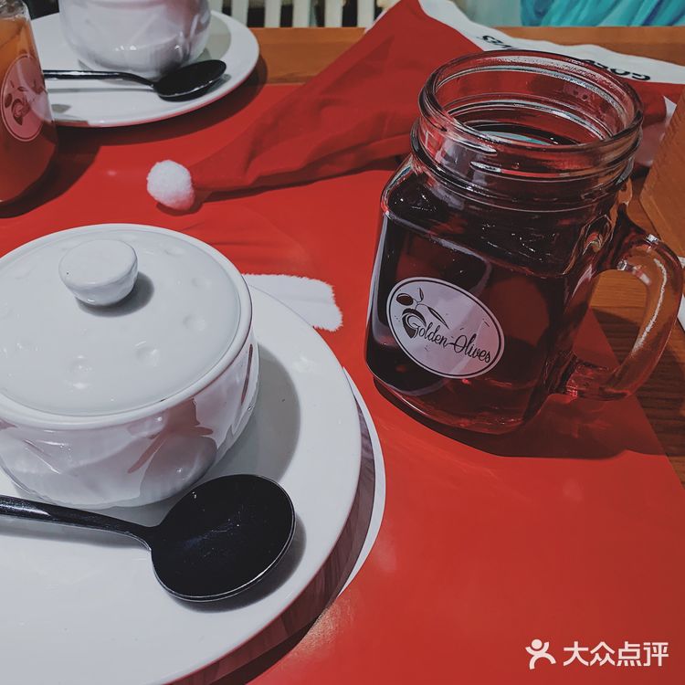 唯一减分的是感觉服务员在店里很空的时候也不是很热情