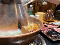 -果松木炭酸菜铜火锅·外婆参鸡汤