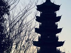 -龙华寺