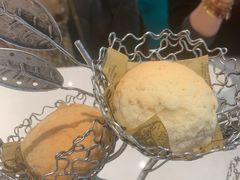 香酥蜜汁叉烧包-避风塘(江桥万达店)