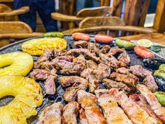 -青瓦餐厅·生鱼片·韩园烤肉(西塔店)