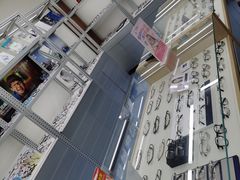 -无奔眼镜·蔡司·依视路授权店(马家堡店)
