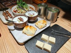 馕坑烤包子-谷丽麦馕新疆菜·清真(步步高梅溪新天地店)