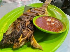 -明记烧鱼美味店