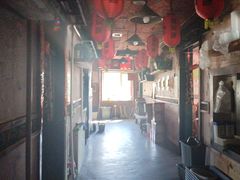 -鱼窝棚柴火铁锅炖(富山屯店)