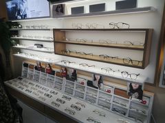 -视野联行眼镜·蔡司授权店(长白万象汇店)