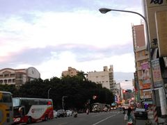 -六合夜市
