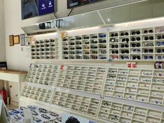 -诺柯视眼镜-蔡司依视路官方工厂店(淞南一店)