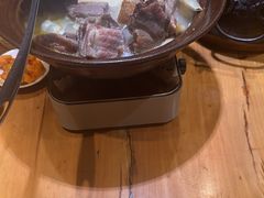 -帅巴人舅母子腊蹄民俗村