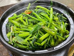 -兴记菜馆