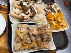 -菌之家·专业纯野生菌火锅·特色炒菌