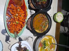 -忆江南·金鹏船宴