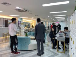 -米娜护肤造型