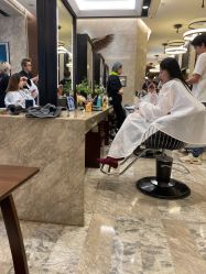 -AKOZO Beauty Salon