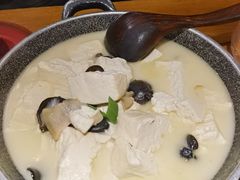 -吃饭皇帝大土家民族菜(正大广场店)