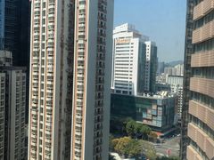 -深圳富苑皇冠假日套房酒店