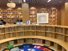 -漕河泾街道图书馆(漕河泾社区文化活动中心店)