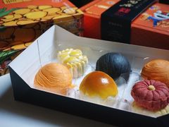 乌豆沙蛋黄酥-陶陶居饼家(惠福东路店)