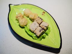 黑木耳糕贡丸拼-一叶一世界·素食餐厅(锦华万达店)