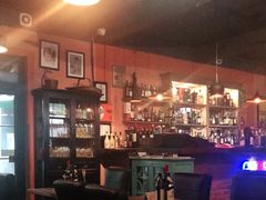 -SISTERS BAR RESTAURANT川意酒馆(嘉善老市H楼店)