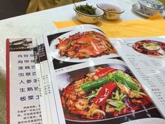 -渝君重庆火锅(嘉宾路店)