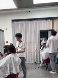 -侨治发型