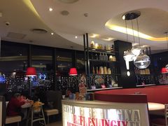 -必胜客(武汉欢乐谷店)