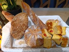 -月色西餐厅·海鲜刺身·烧烤(科学城保利郡雅酒店)