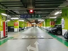 -我格广场-停车场