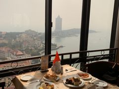 靠窗位-汇泉王朝大饭店-旋转餐厅(南海路店)
