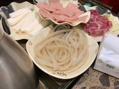 -肖肖酸萝卜鱼火锅(总店)