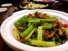 -老胶东家常菜馆(市场一路店)