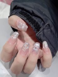 -丽心自助美甲美睫