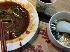 -哇蛙牛功夫面渝都料理(龙阳广场店)