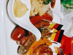 -1886德国汽车餐厅(外滩十六铺码头店)