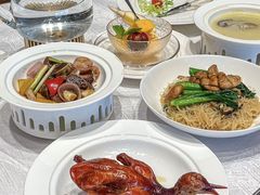 -景月阁空中食府(希尔顿酒店)